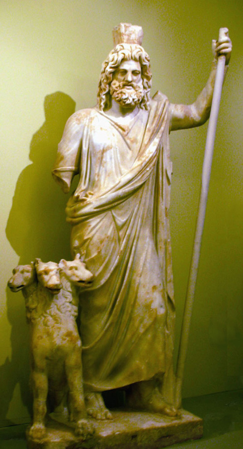 Statua di Ade con Cerbero, conservata al Museo Archeologico di Creta.