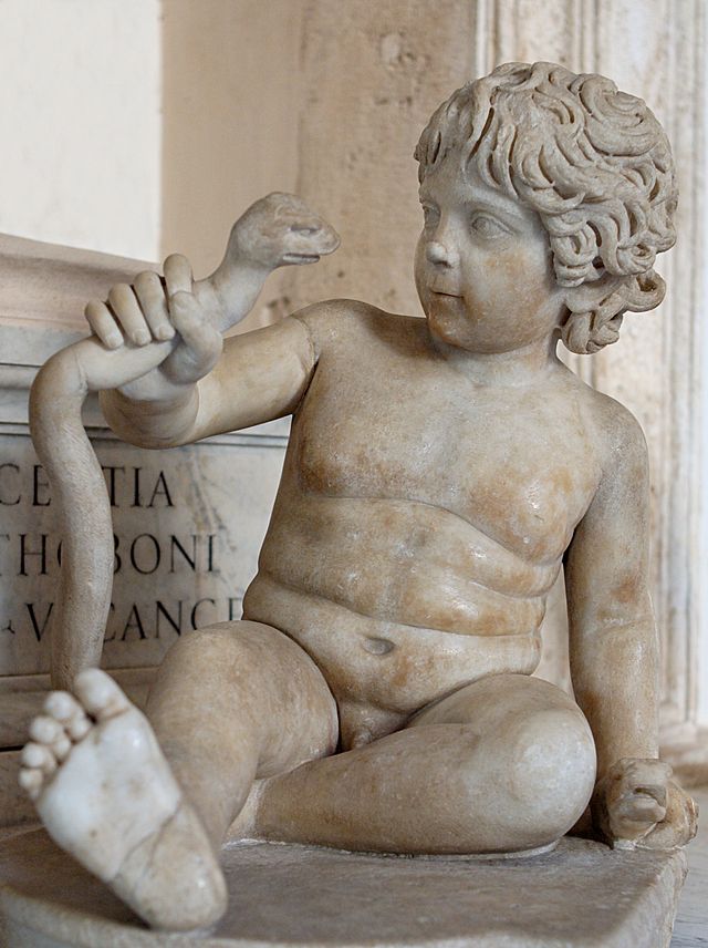 Eracle bambino strozza i due serpenti mandati da Era, II secolo d.C. Roma, Musei Capitolini 