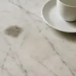 Marmo macchiato: come riconoscere i danni e ripristinarlo